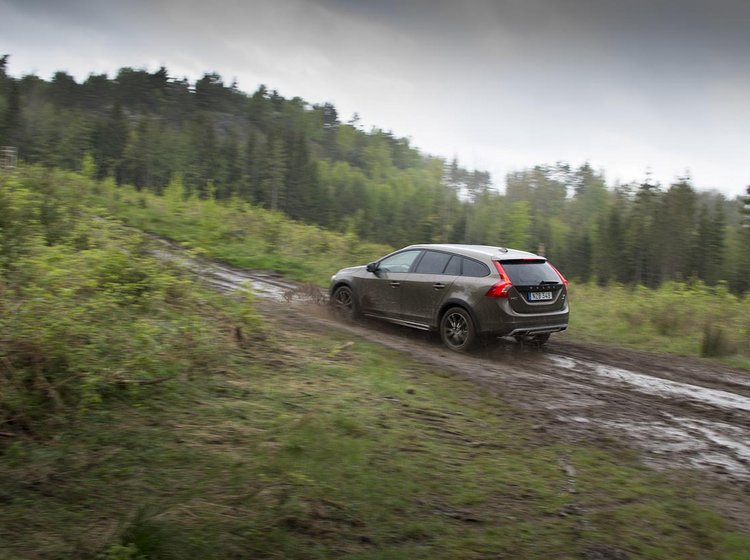 Volvo V60 Cross Country.