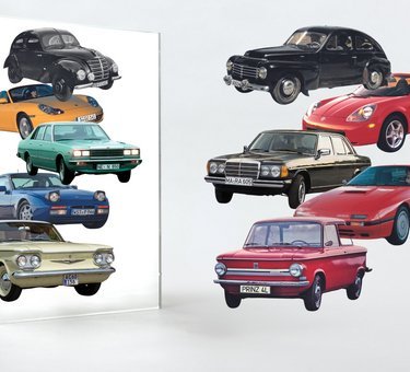 Collage med udvalgte bilmodeller og spejl. I genspejlingen ses dobbeltgængeren.