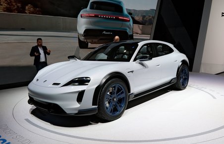 Porsche Mission E Cross Turismo
