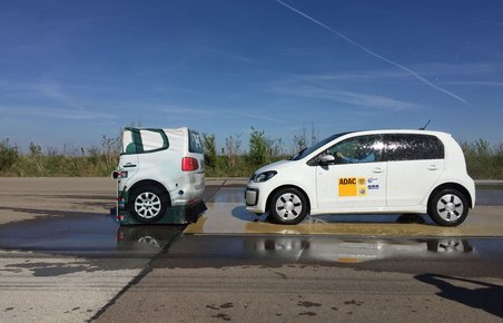Sikkerheden i biler skal være bedre, mener EU, som foreslår at gøre en række sikkerhedssystemer obligatoriske. 