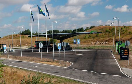Tankstationen Springstrup Nord.