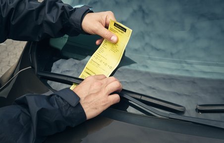 Det bliver nemmere og billigere for bilisterne at klage over p-afgifter fra private parkeringsselskaber, når et nyt klagenævn snart træder i kraft.