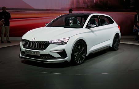Skoda Scala forfra.  