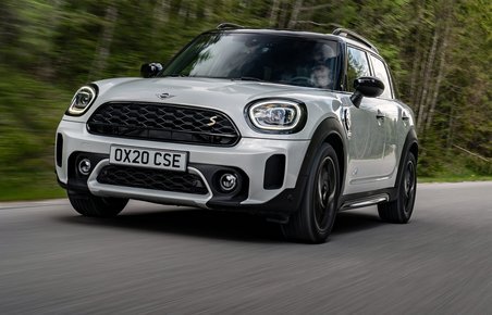 Mini Countryman har fået et facelift med bl.a. ny grill og kofanger.