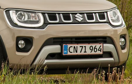 Grill'en på Ignis skulle åbenbart laves om, synes Suzuki.