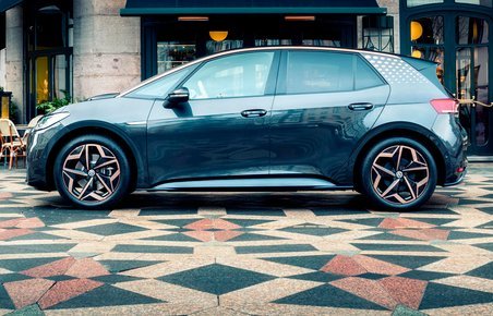 VW ID.3 med det mellemstore batteri kan leveres til danske kunder fra oktober.