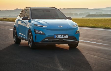 Hyundai Kona i sit nye, 2020-antræk. Fronten er ny og mere vindglat.