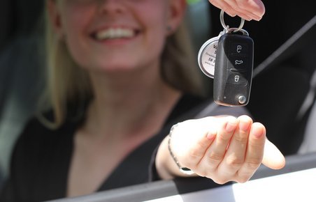 Nu skal bilkøbere omregistrere bilen inden for fire hverdage