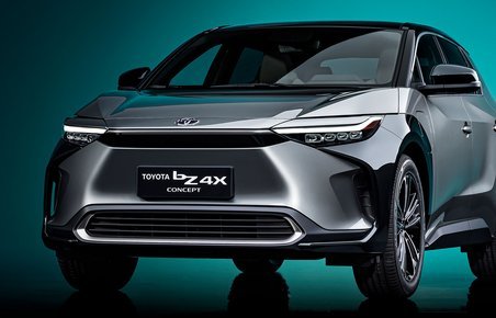 Toyota BZ4X ses her i konceptudgave.