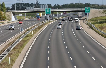 Fire motorveje står til at få startsignal, hvis regeringens plan gennemføres.