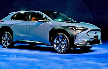Subaru Solterra er mærkets første fuld-elektriske model.