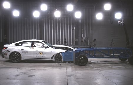 Crashtest af BMW i4