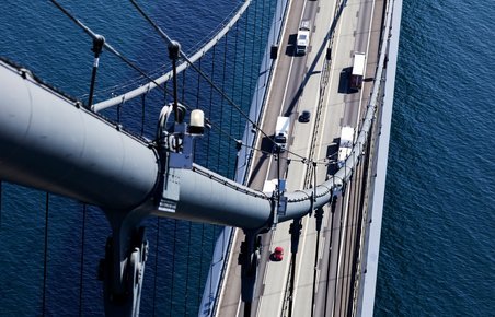 Storebæltsbroen set fra toppen af brotårnet