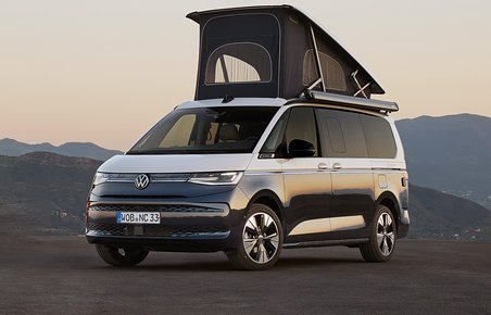 VW Autocamper med hævet tag.