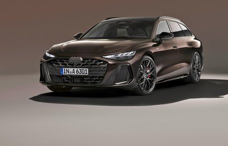 Brun audi A6 forfra.