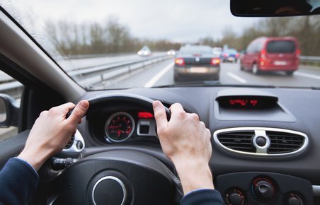 Bil kørte skævt i 2,5 år