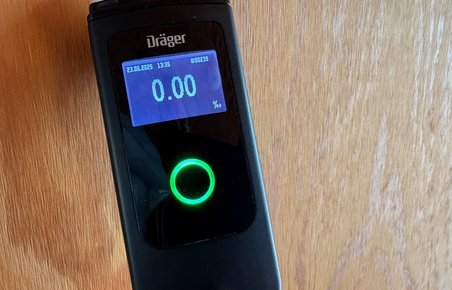 Alkoholmeter der viser 0,00 promille.