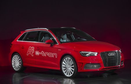 Audi A3 Sportsback er klar i en version med indbygget batteri og elmototor. 