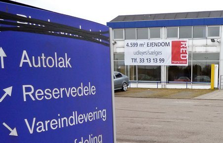 152 bil- og motorcykelforhandlere måtte dreje nøglen om i 2012.