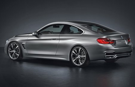 Den nye BMW 4 coupé deler teknik med 3-serien, men har fået sit helt eget design og egne proportioner.