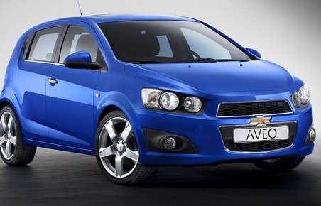 Chevrolet Aveo fortsætter designstilen fra Spark, men på en mere voksen og afbalanceret måde.