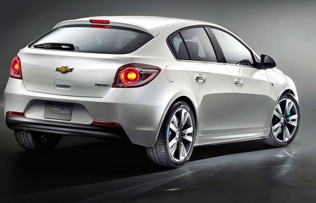 Chevrolet Cruze i den vigtige femdørs udgave har premiere på Paris-udtillingen i oktober.