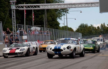 Starten på slutningen: Finalen for standard- og GT-biler til og med 1965 åbnes.