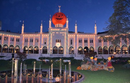 Den store græskarmand har indtaget Tivoli i oktober.