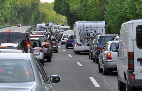 Det kan være svært helt at undgå kø på den tyske Autobahn. Men tager man sine forholdsregler, kan man undgå de værste af slagsen