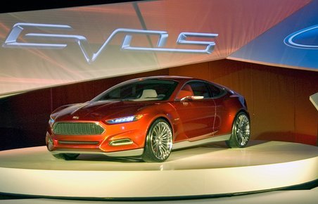 Ford Evos er en konceptbil, der skal skyde Fords nye designstrategi i gang.