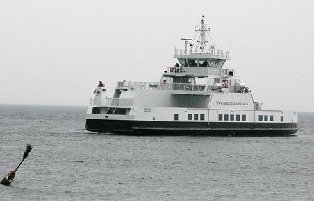 Den nye færge "Isefjord" skal fremover binde Hundested og Rørvig sammen.