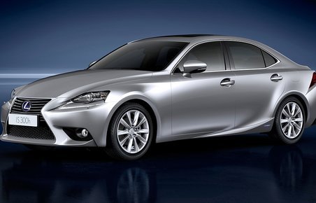 Lexus IS har premiere på Detroit-udstillingen i USA.