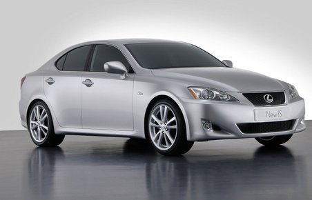 Lexus IS.