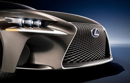 Lexus LF-CC har den hidtil mest dramatiske fortolkning af LF-konceptbilernes grill.