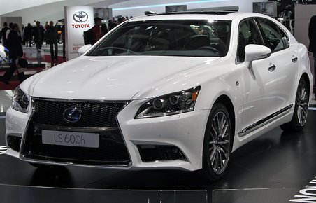 Lexus LS600h i en ny, særlig sportsudgave kaldet F Sport.