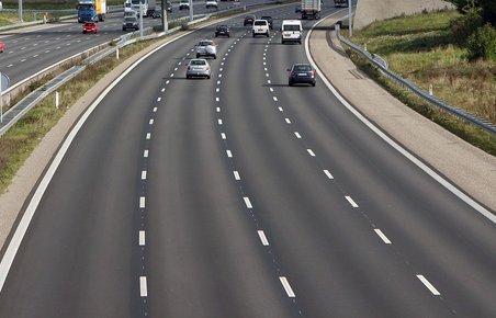 Endnu et stykke af Køge Bugt Motorvejen får fire spor.