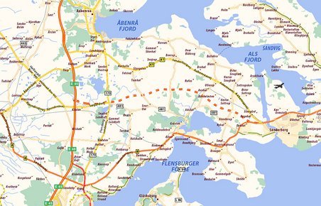 De eksisterende vejnumre i Sønderjylland med Sønderbrogmotorvejen markeret stiplet. Kort: Via Michelin