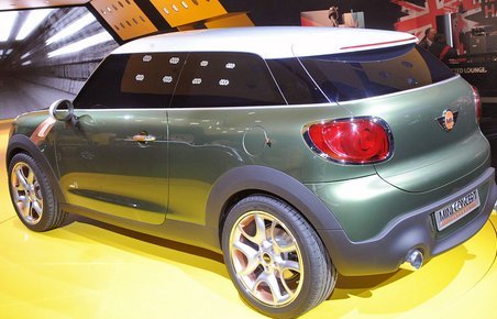 Mini Paceman har premiere i Detroit 2011.