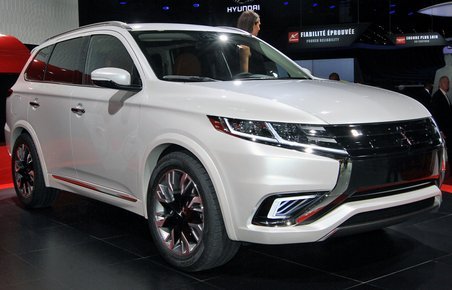 Mitsubishi Outlander får et større facelift i år.