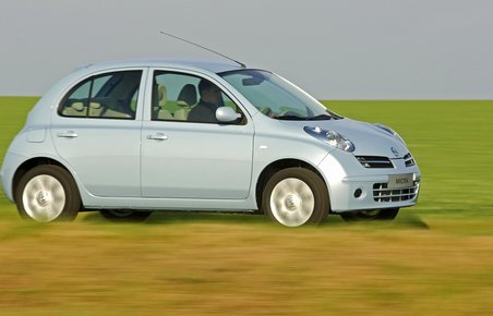 Fire årgange af den forrige Nissan Micra-model skal til service for ratfejl.