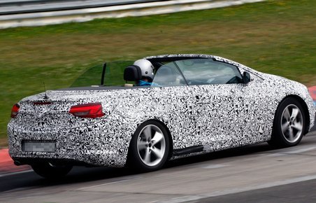 Opel Cascada fanget under afsluttende testkørsler.