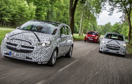 Det var en række kamuflerede udgaver af den nye Corsa, der ventede Motor, da vi tog med på en af de sidste testkørsler.