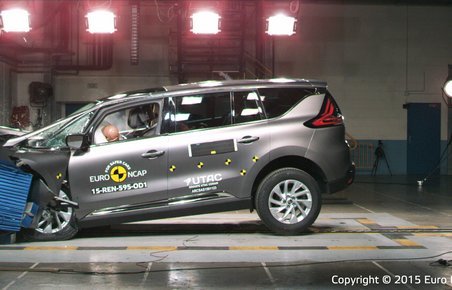 Der er fem flotte stjerner til Renault Espace i årets første Euro NCAP-test
