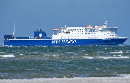 De senere år har Esbjerg-Harwich været besejlet af Sirena Seawyas, der indtil 2013 hed Dana Sirena.