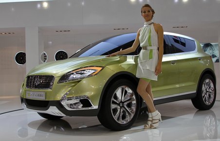 Suzuki S-Cross kommer i produktionsudgave næste år.