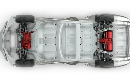 Tesla S med de to motorer markeret med rødt.