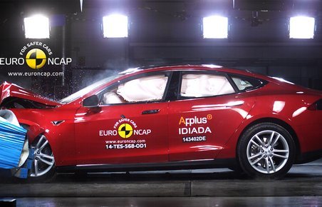 Tesla Model S er en af fire biler, der får fem stjerner i årets næstsidste Euro NCAP-test