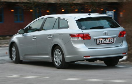 Avensis er den model med flest tilbagekaldelser. Toyota regner med at ca. 9.300 biler bygget mellem 2006 og 2011 er berørt.