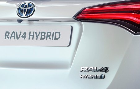 Toyota RAV4 som hybrid.