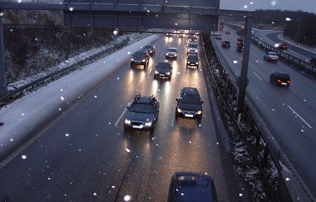 I vinterferien vil trafikken sydpå mod Alperne øges væsentligt og lidt mindre nordpå mod de svenske og norske fjelde.